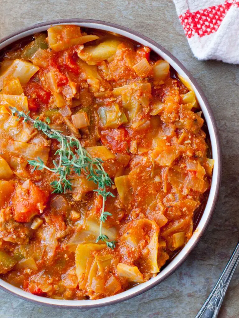 Slow Cooker Cabbage Roll Soup: Comfort in a Bowl