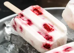 keto vanilla berry popsicles recipe