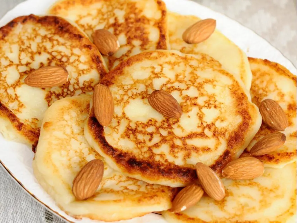 Keto Almond Flour Pancakes 