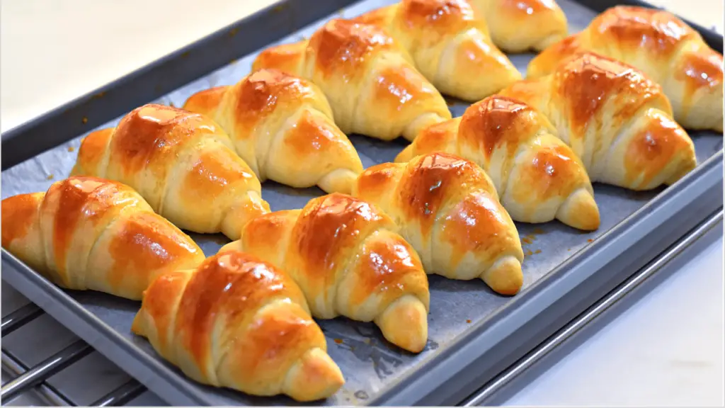 Keto Crescent Rolls 