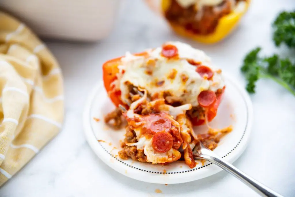 Keto Pizza Stuffed Peppers