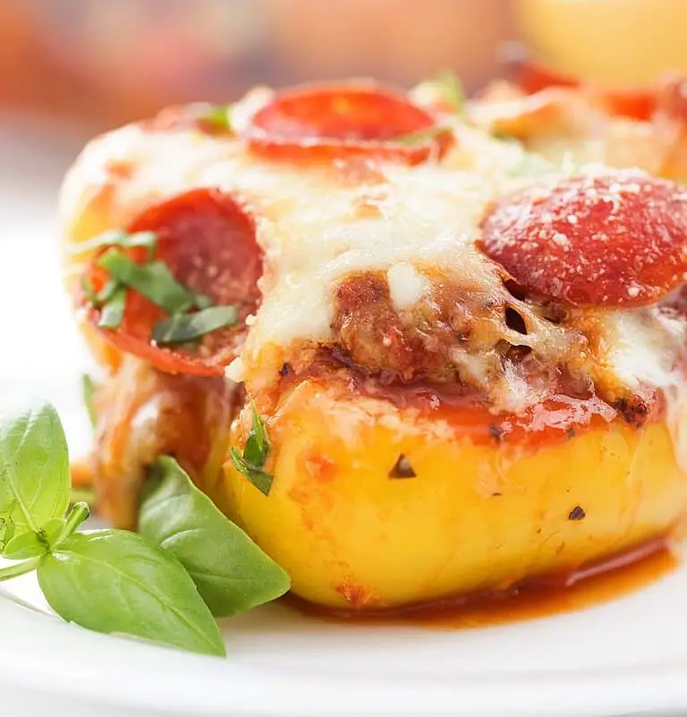 Keto Pizza Stuffed Peppers